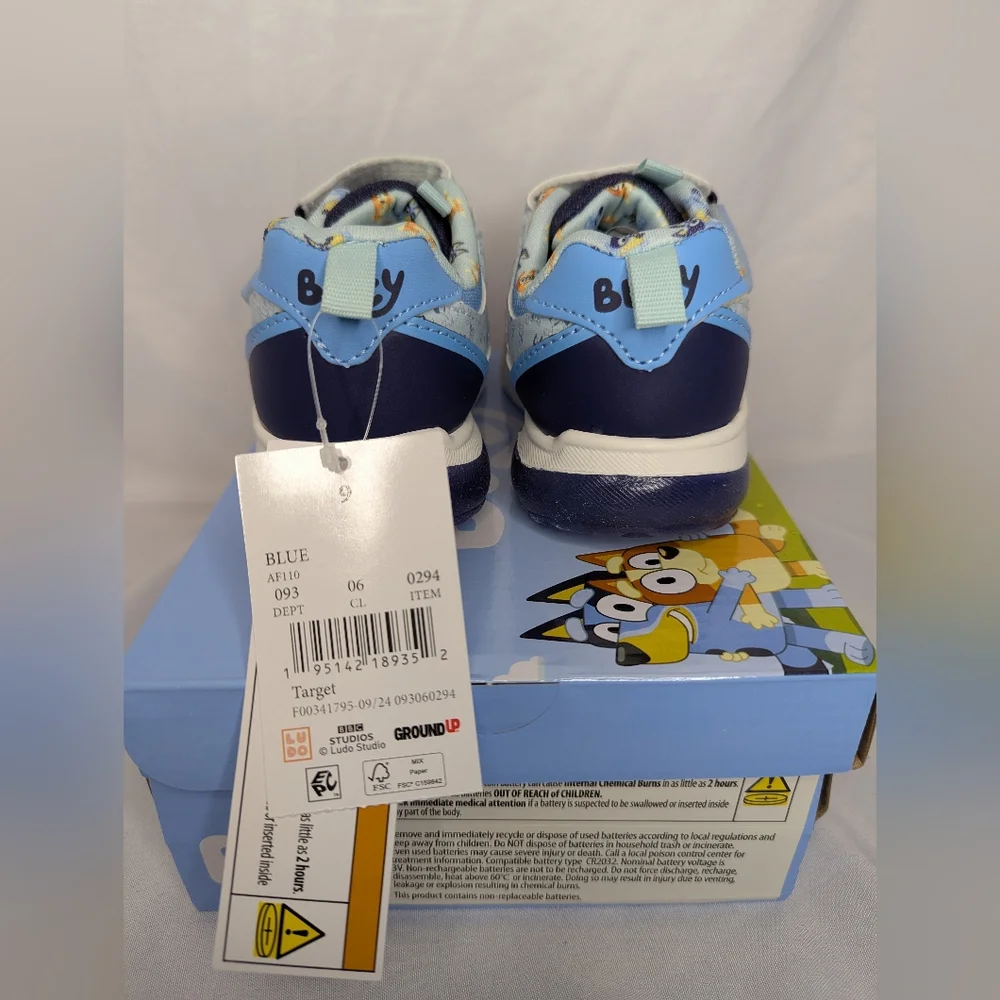 NWT Bluey Toddler Athletic Sneakers Size 9 - Picture 3 of 7